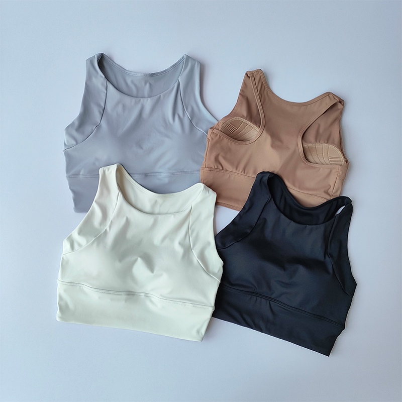 النساء الرياضة الصدرية الأعلى  - مراجعة Running Gear Vest وسعره